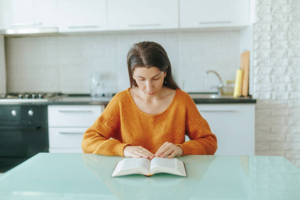 Beautiful 10 Prayers for Moms This Christmas